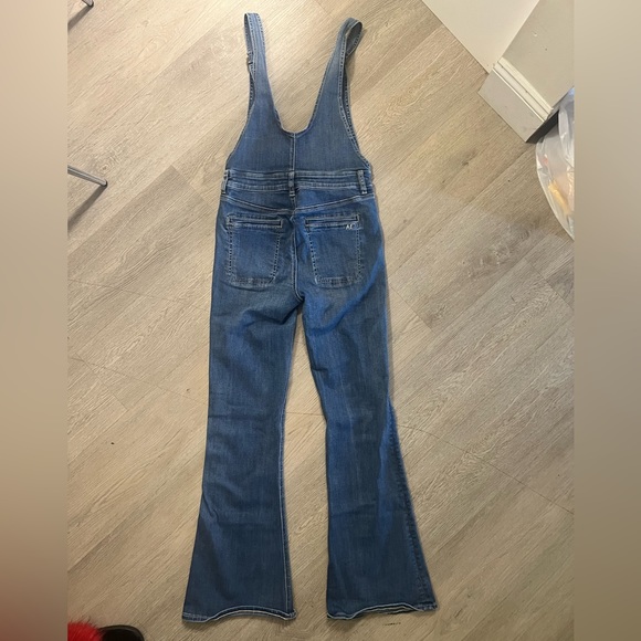 Jumper - Picture 2 of 2